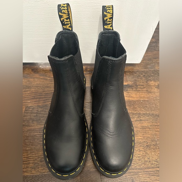 Dr. Martens 2976 Chelsea Boots Black Leather 7 US Men / 8 US Women Doc Martens - Picture 3 of 6